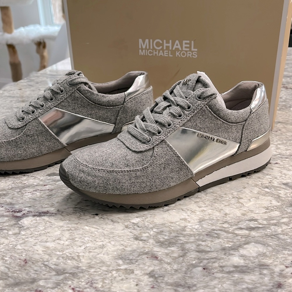Michael Kors shoes size 7.5